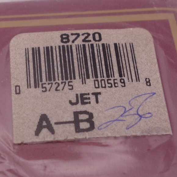 Vintage Hanes Silk Reflections Sandalfoot 8720 JET Size A-B Thigh Highs - Picture 5 of 11